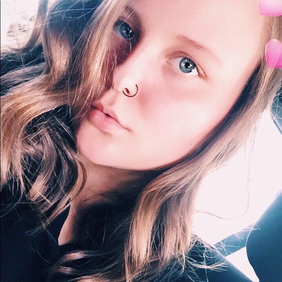 Meet your Posher, Victoria - Picture 1 of 1